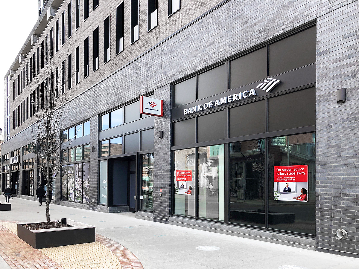 Bank of America Advanced Center with walk-up ATM | 208 Albert Ave, East Lansing, MI 48823