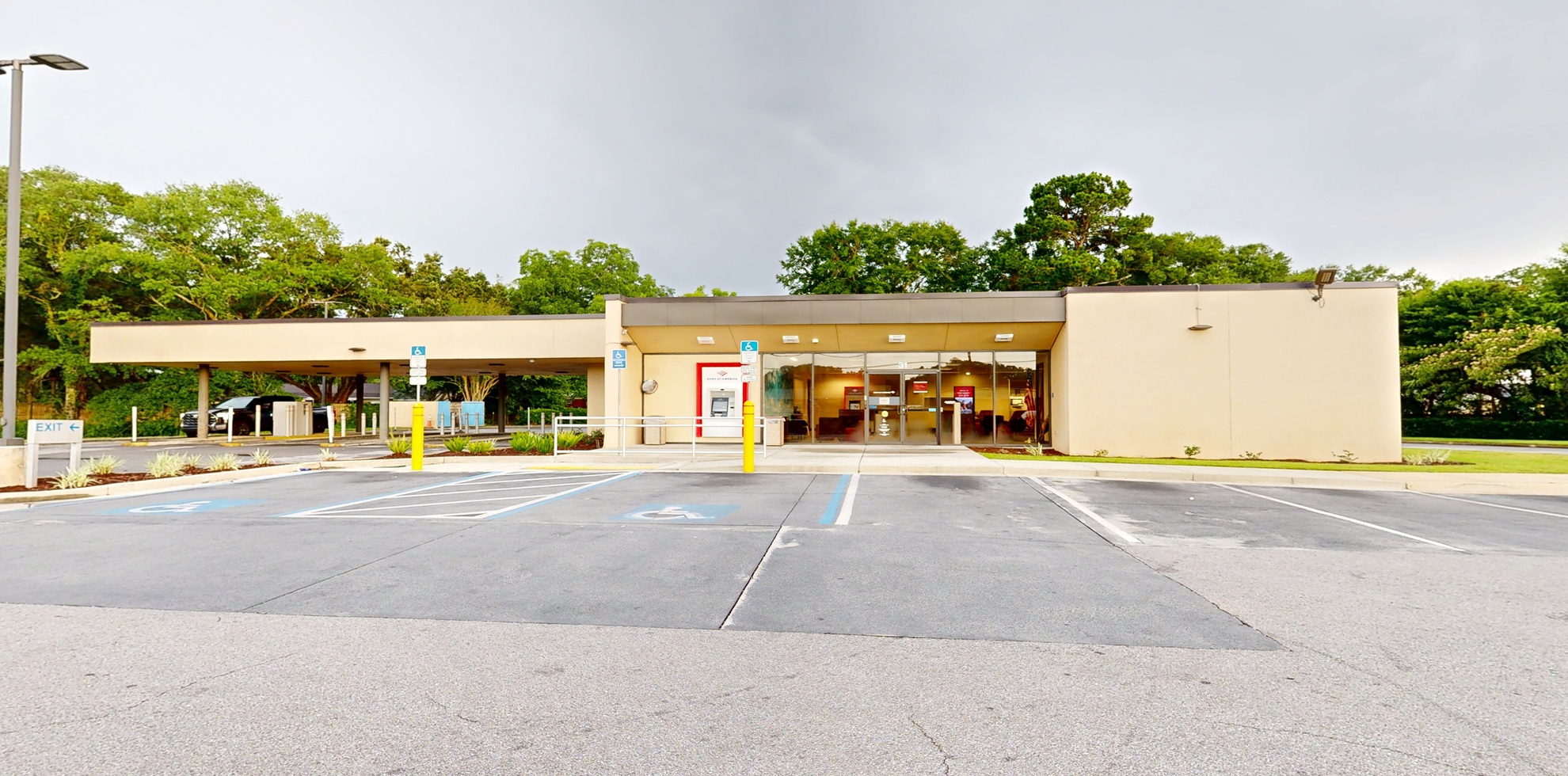 Bank of America financial center with drive-thru ATM | 31 E Nine Mile Rd, Pensacola, FL 32534