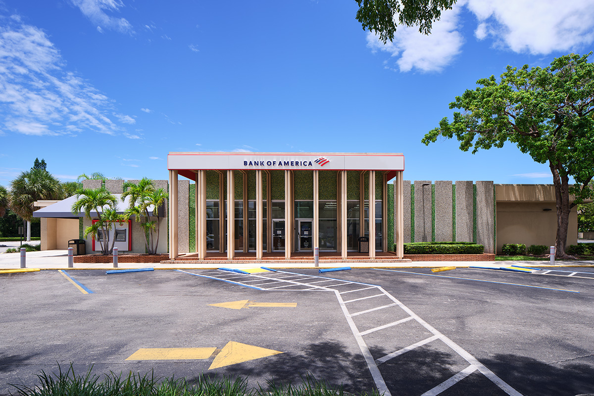 Bank of America financial center with drive-thru ATM | 1 E 49th St, Hialeah, FL 33013