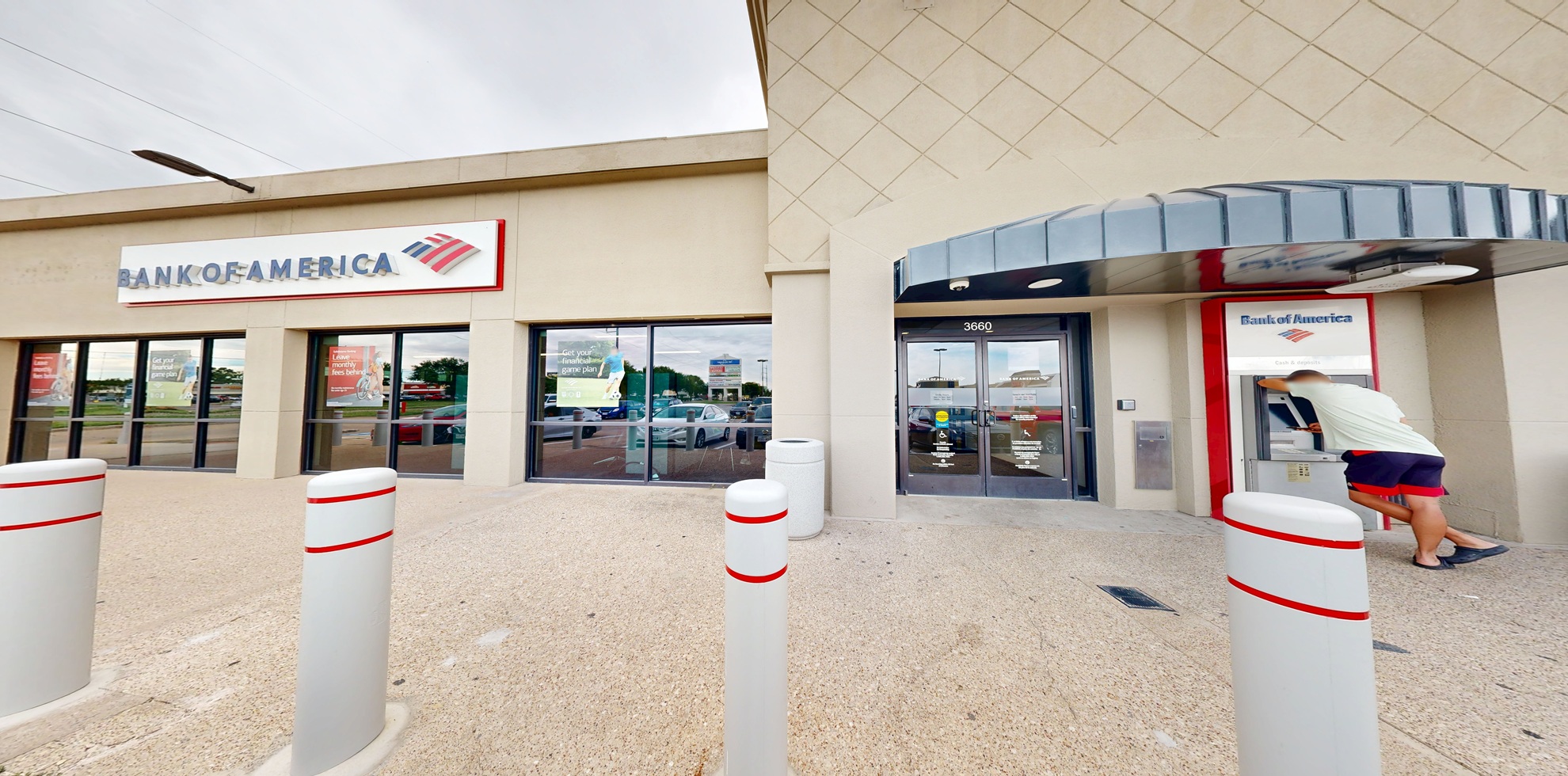 Bank of America financial center with drive-thru ATM | 3660 N Belt Line Rd, Irving, TX 75062