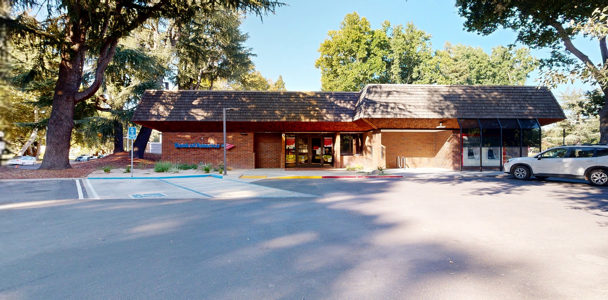 Bank of America financial center with walk-up ATM | 9 Park Center Dr, Sacramento, CA 95825