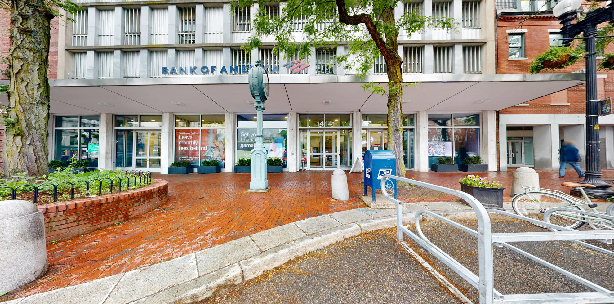 Bank of America financial center with walk-up ATM | 1414 Massachusetts Ave, Cambridge, MA 02138