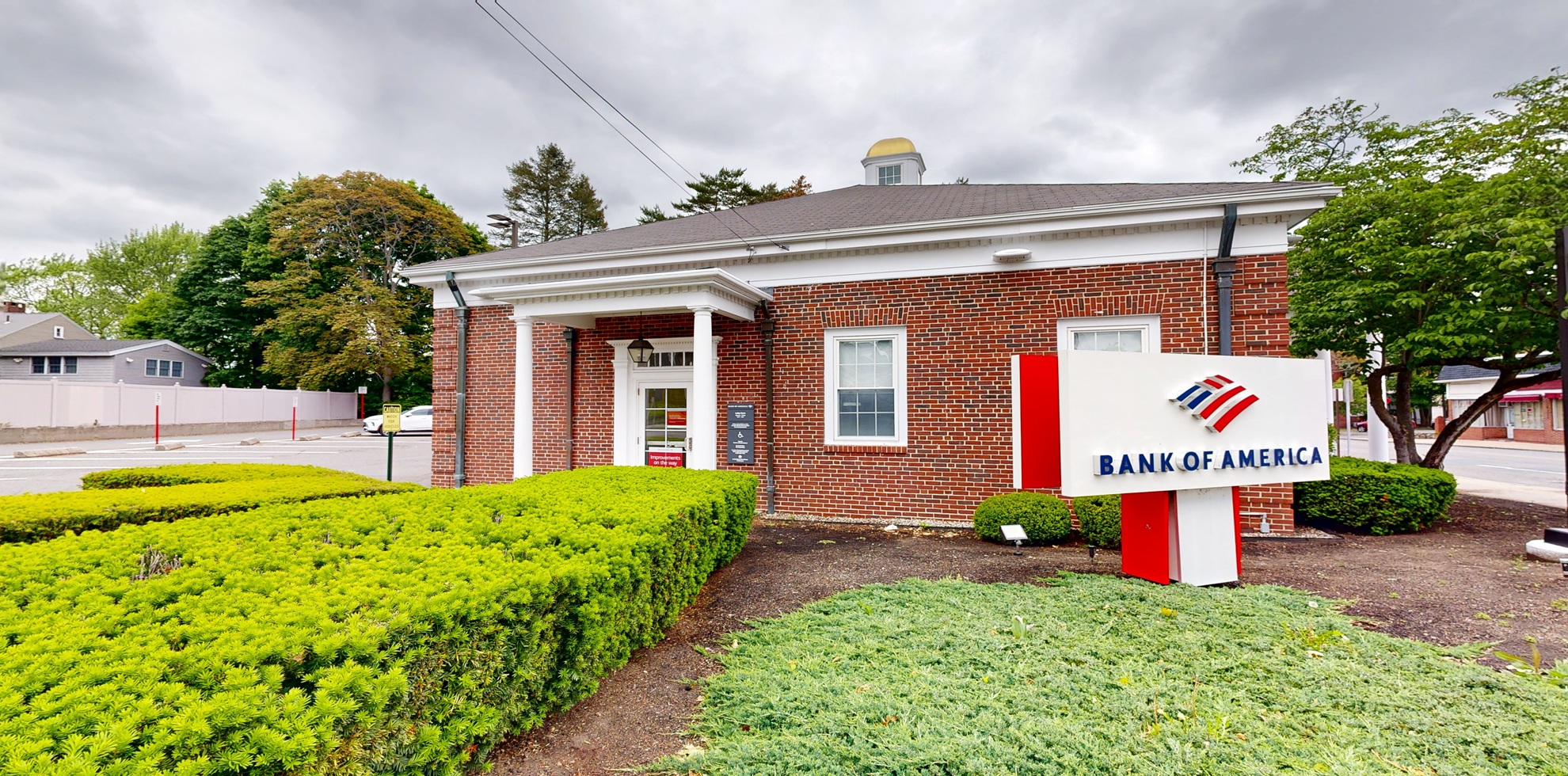 Bank of America financial center with drive-thru ATM | 690 Main St, Melrose, MA 02176