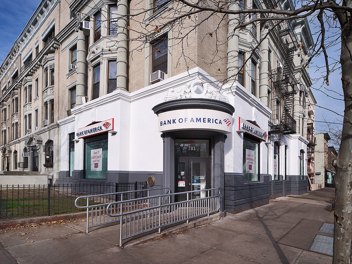 Bank of America financial center with walk-up ATM | 781 Eastern Pkwy, Brooklyn, NY 11213