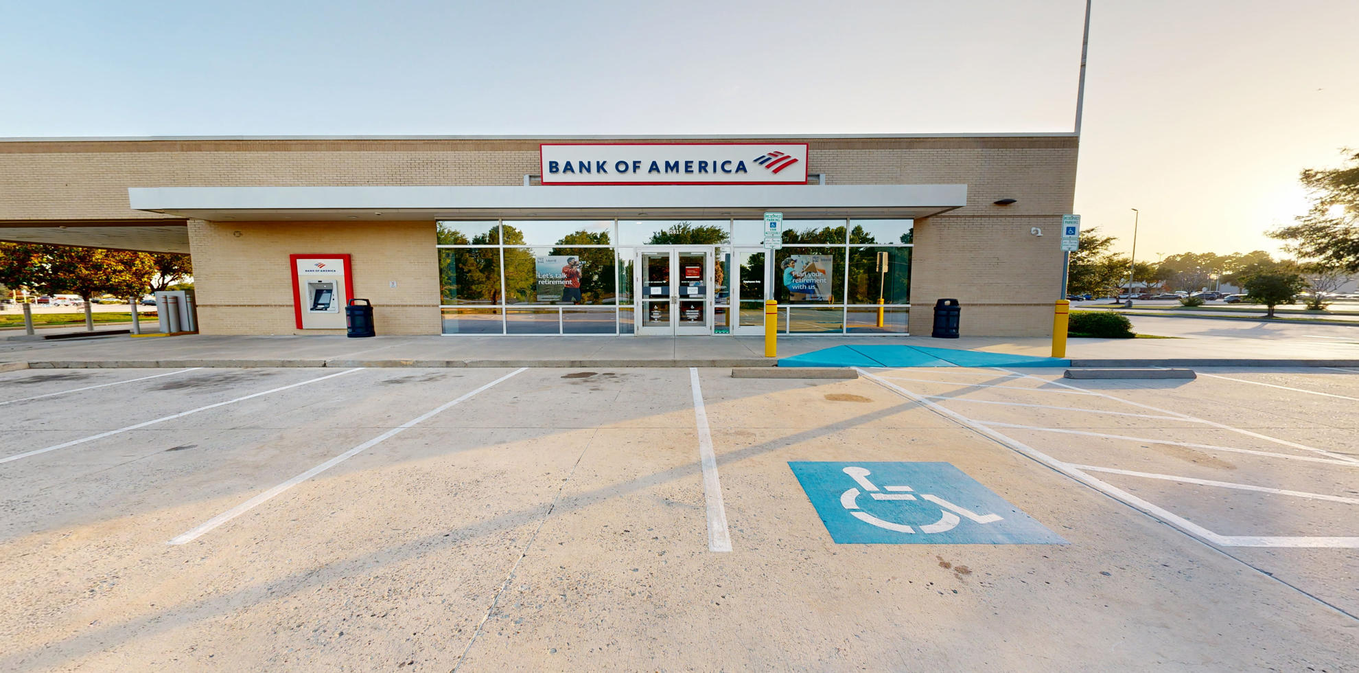 Bank of America financial center with drive-thru ATM | 22617 Tomball Pkwy, Tomball, TX 77375