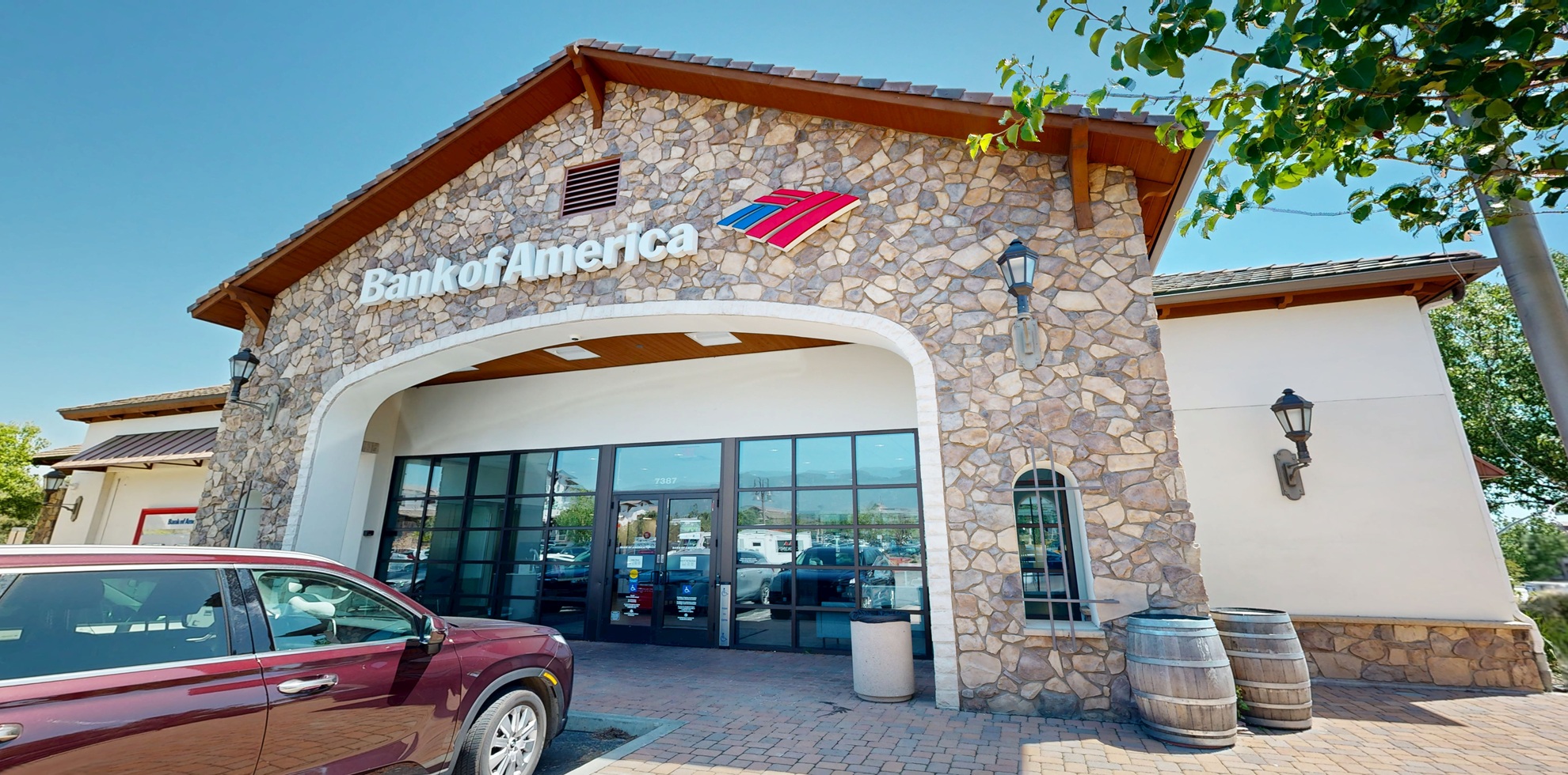 Bank of America financial center with drive-thru ATM | 7387 Day Creek Blvd, Rancho Cucamonga, CA 91739