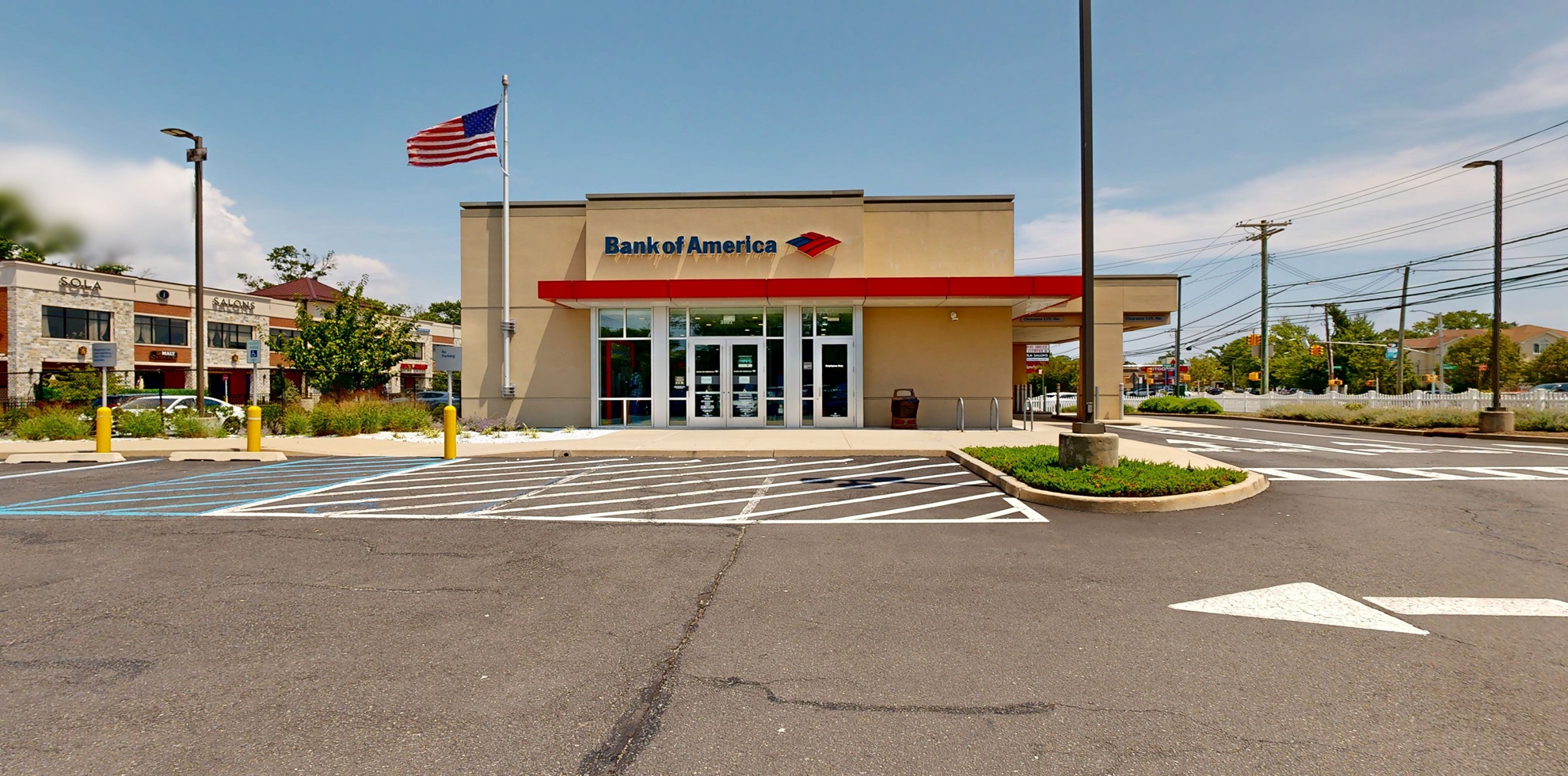 Bank of America financial center with drive-thru ATM | 3881 Richmond Ave, Staten Island, NY 10312