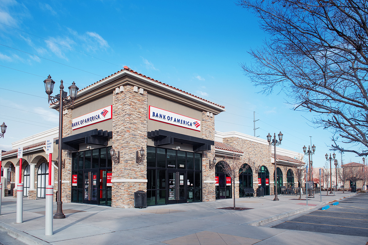 Bank of America financial center with walk-up ATM | 3603 S 2700 W STE 100, West Valley City, UT 84119