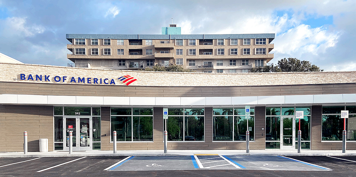 Bank of America financial center with drive-thru ATM | 941 SE 17th St, Fort Lauderdale, FL 33316