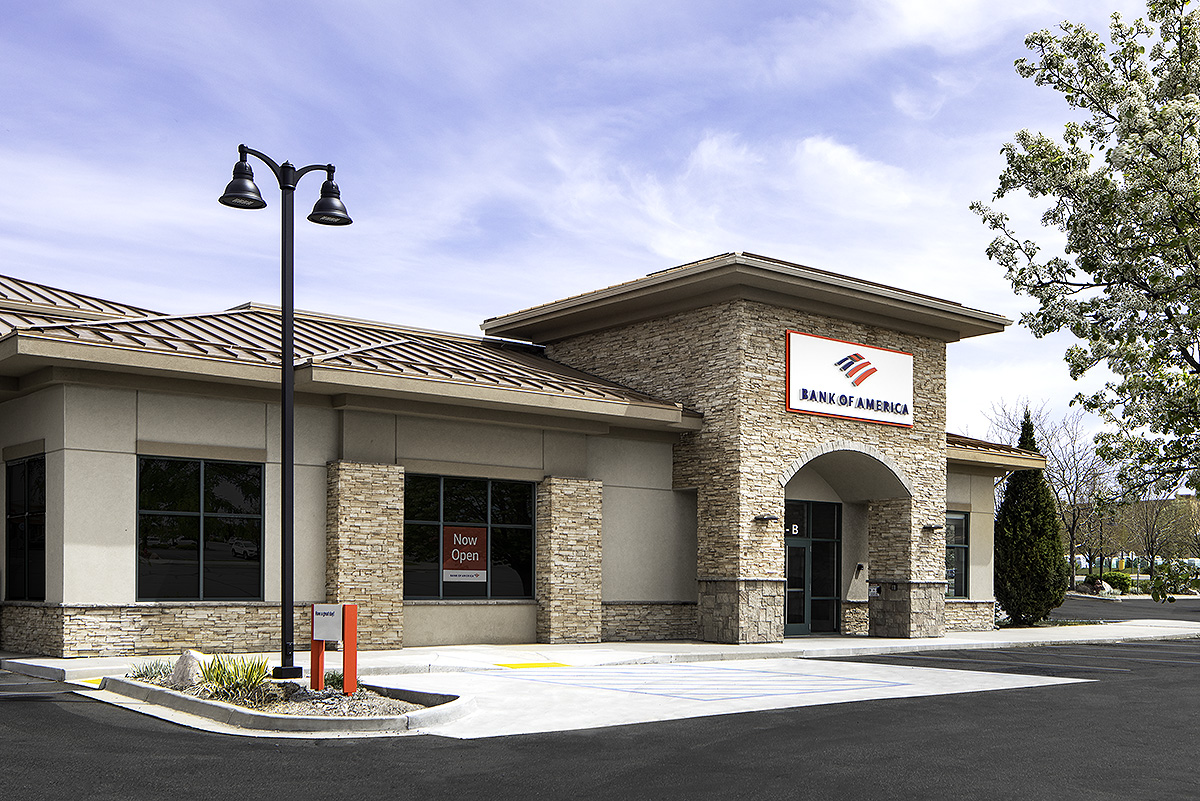 Bank of America financial center with drive-thru ATM | 1917 W 1800 N STE B, Clinton, UT 84015