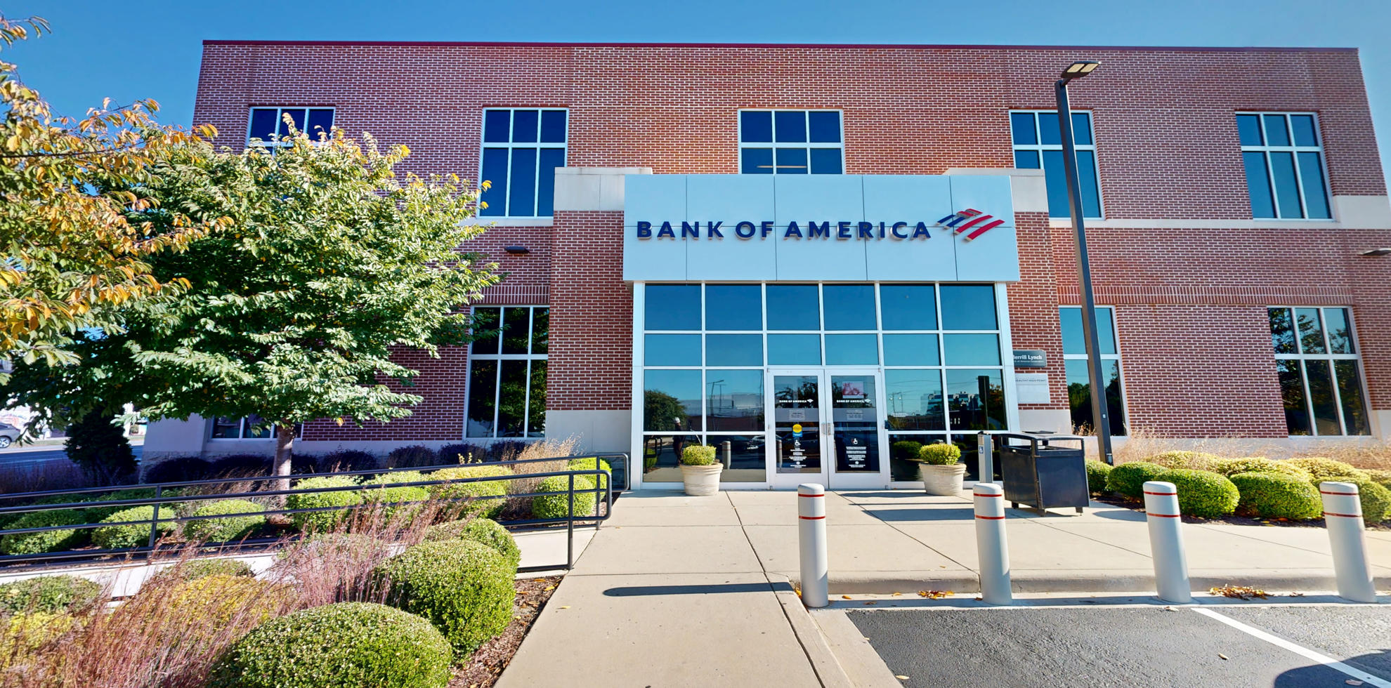 Bank of America financial center with drive-thru ATM | 501 N Main St, High Point, NC 27260