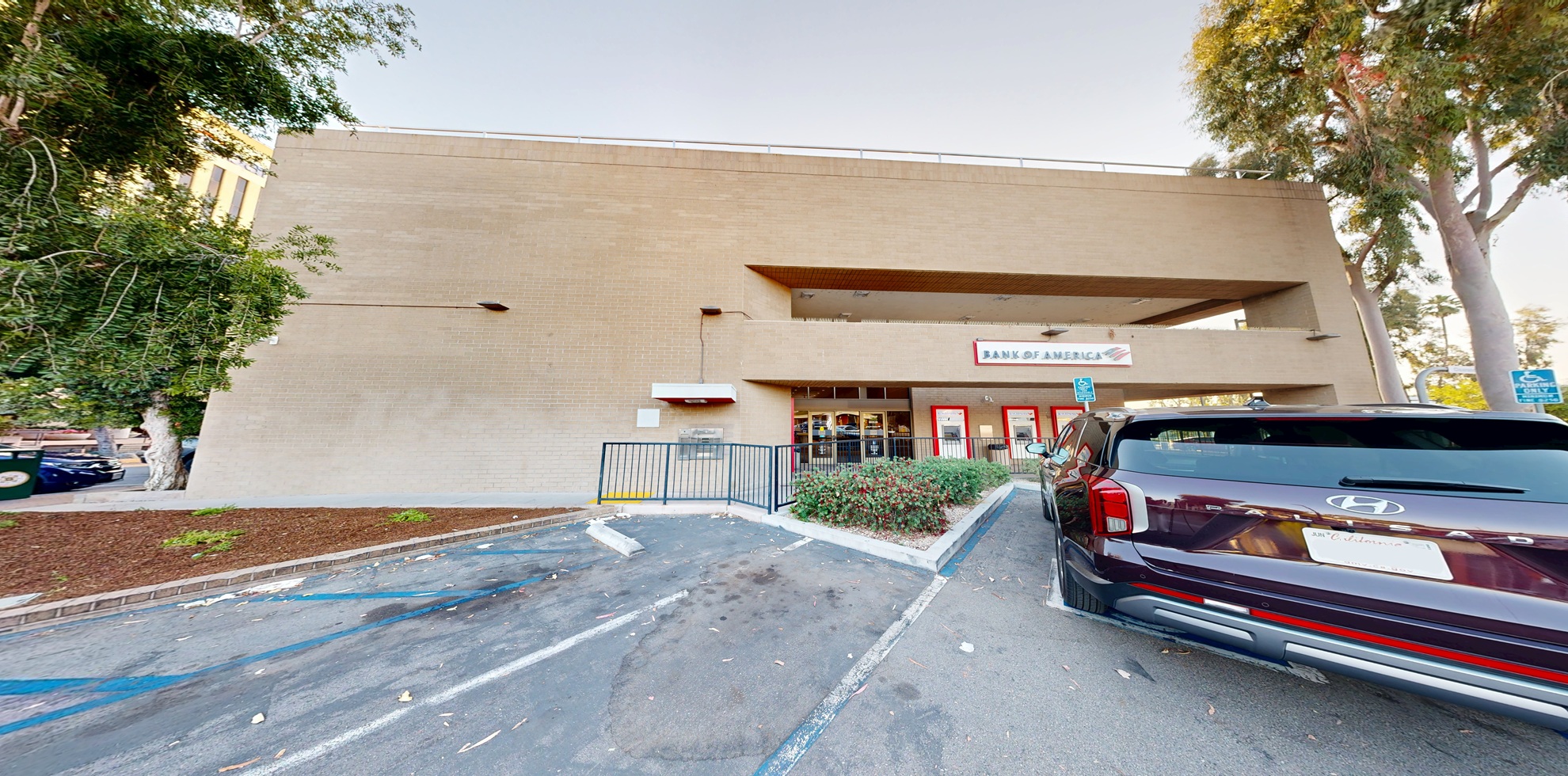 Bank of America financial center with drive-thru ATM | 305 E State St, Redlands, CA 92373