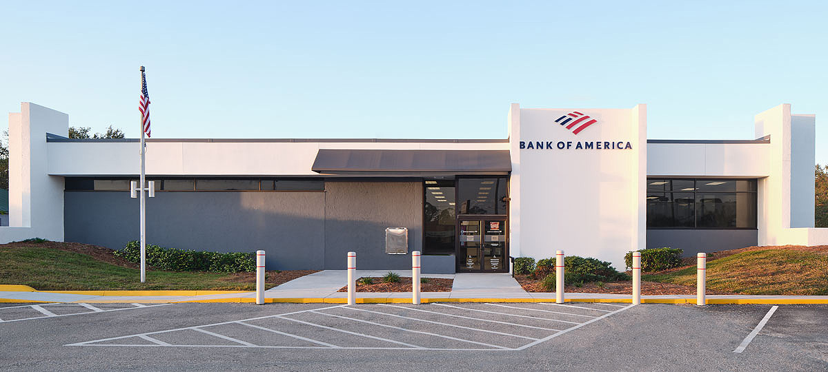 Bank of America financial center with drive-thru ATM | 2180 S Tamiami Trl, Venice, FL 34293